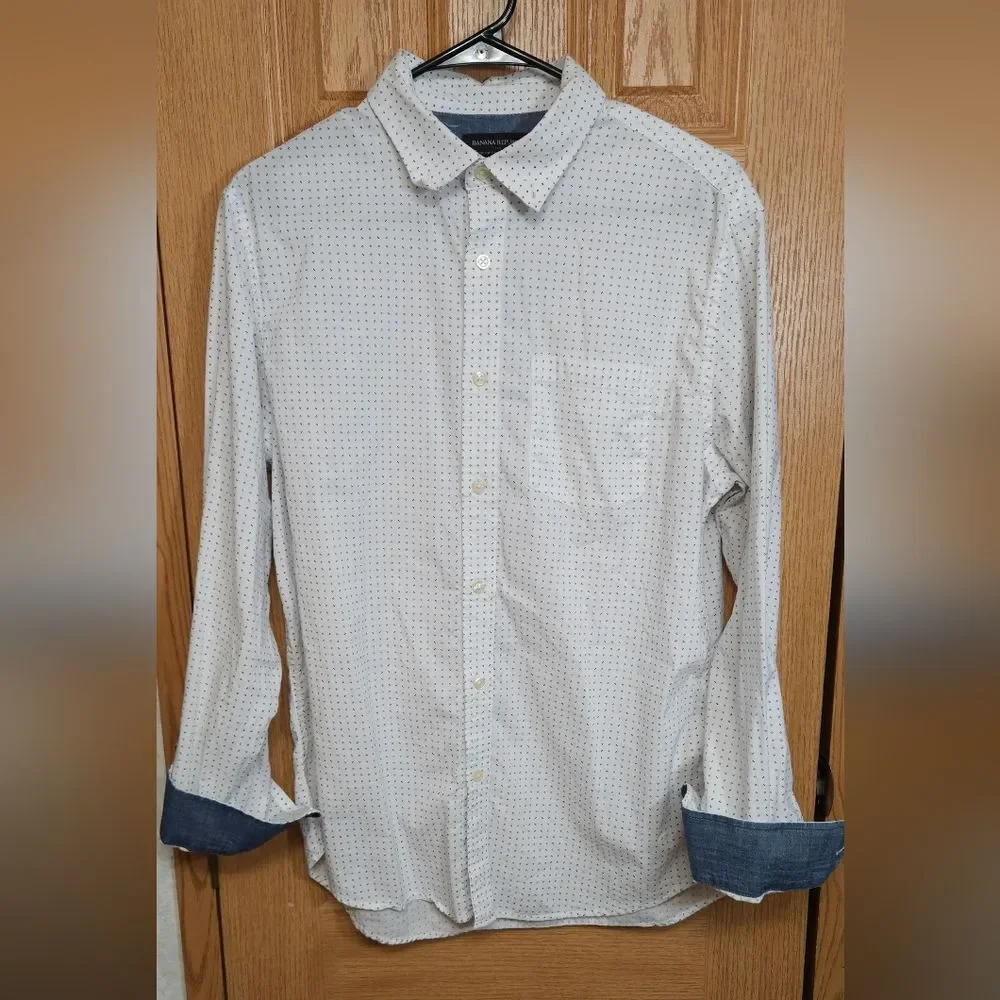 Banana Republic White Casual Button Down Shirt